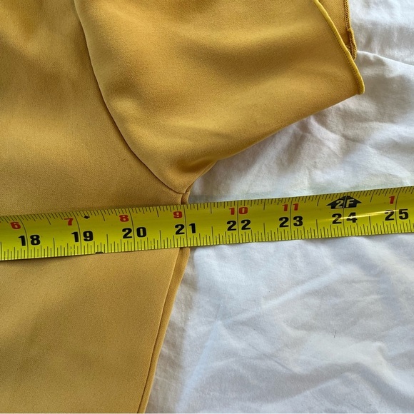 Aritzia | Babaton Aaron Dress in Cairo Gold Short Sleeved V- Neck Size Medium - Picture 11 of 12